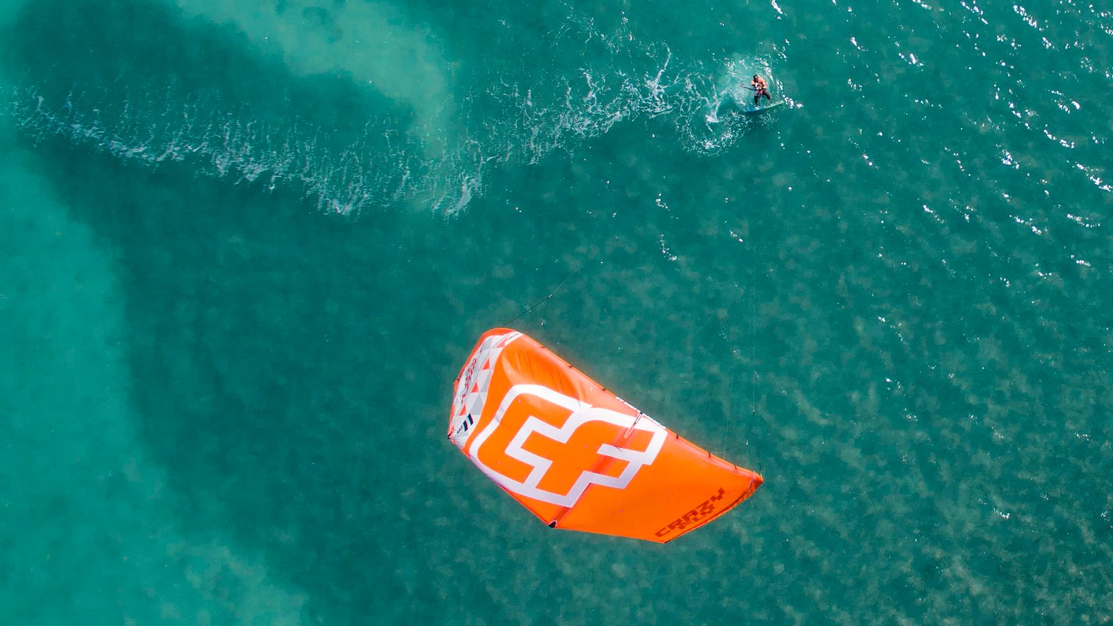 Kite sailing in Aruba